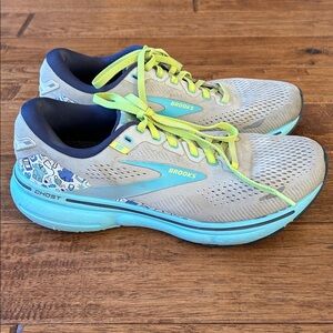 Brooks Ghost 15 Running Shoes Hero Collection Nurse Medical Professional Size 9